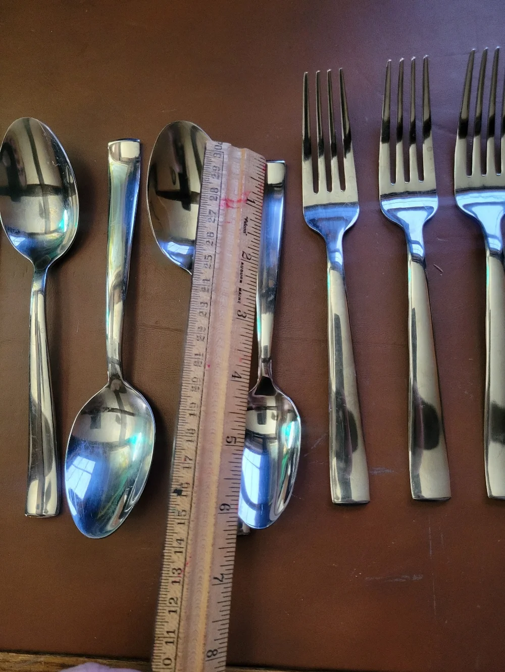 16 PIECE SET OF~~ONEIDA CHINA STAINLESS STEEL FLATWARE SET!!